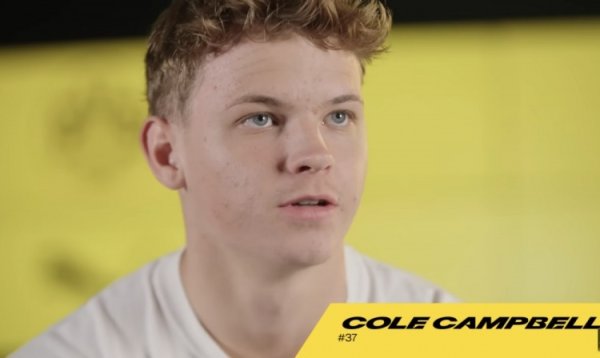 图片报：斯图加特与小将科尔-坎贝尔达个东说念主条约，多特要价700万欧