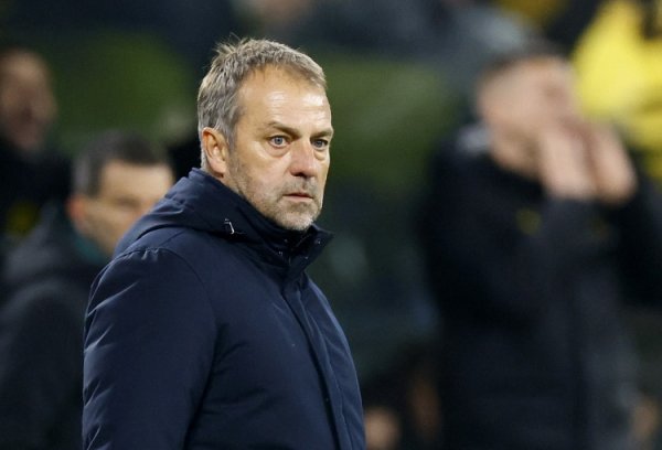 世体：巴萨讨论冬窗引进左脚中卫 加维伤缺创造薪资空间