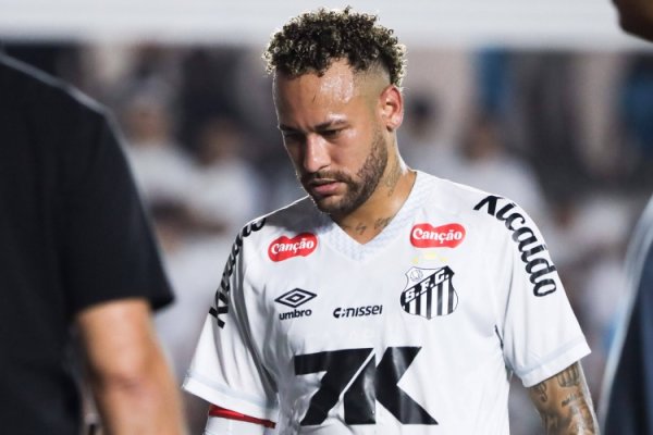 何去何从？33岁内马尔续约被桑托斯暂缓，协议剩一个月+本年报销